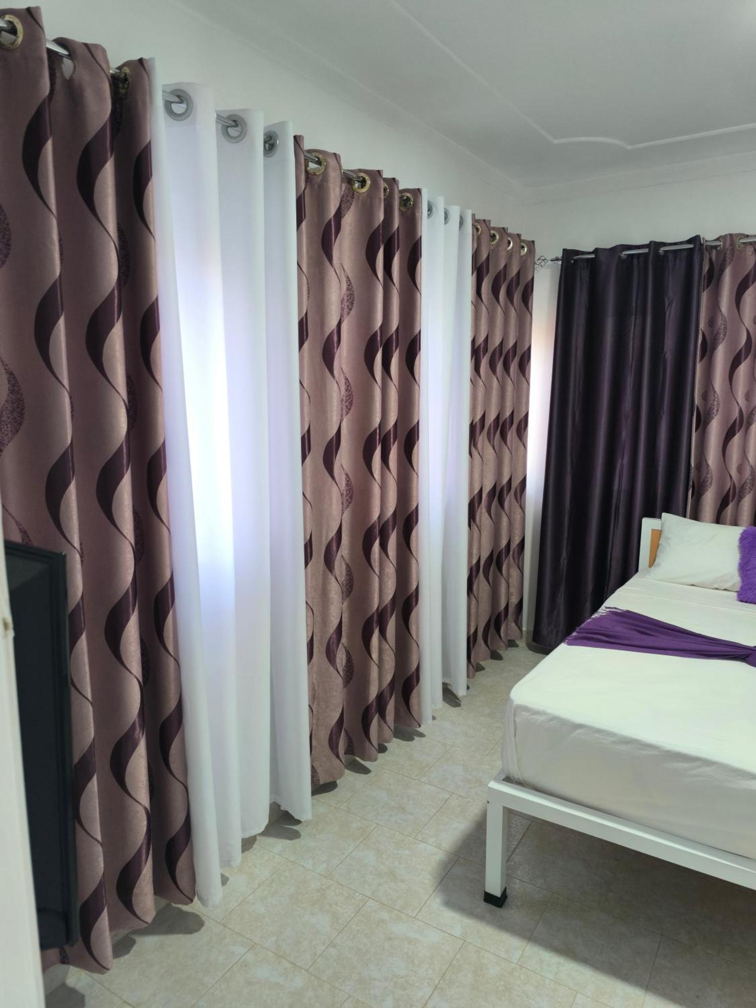 Plateau Bedroom & Chambre - Praia Center 1 Экстерьер фото