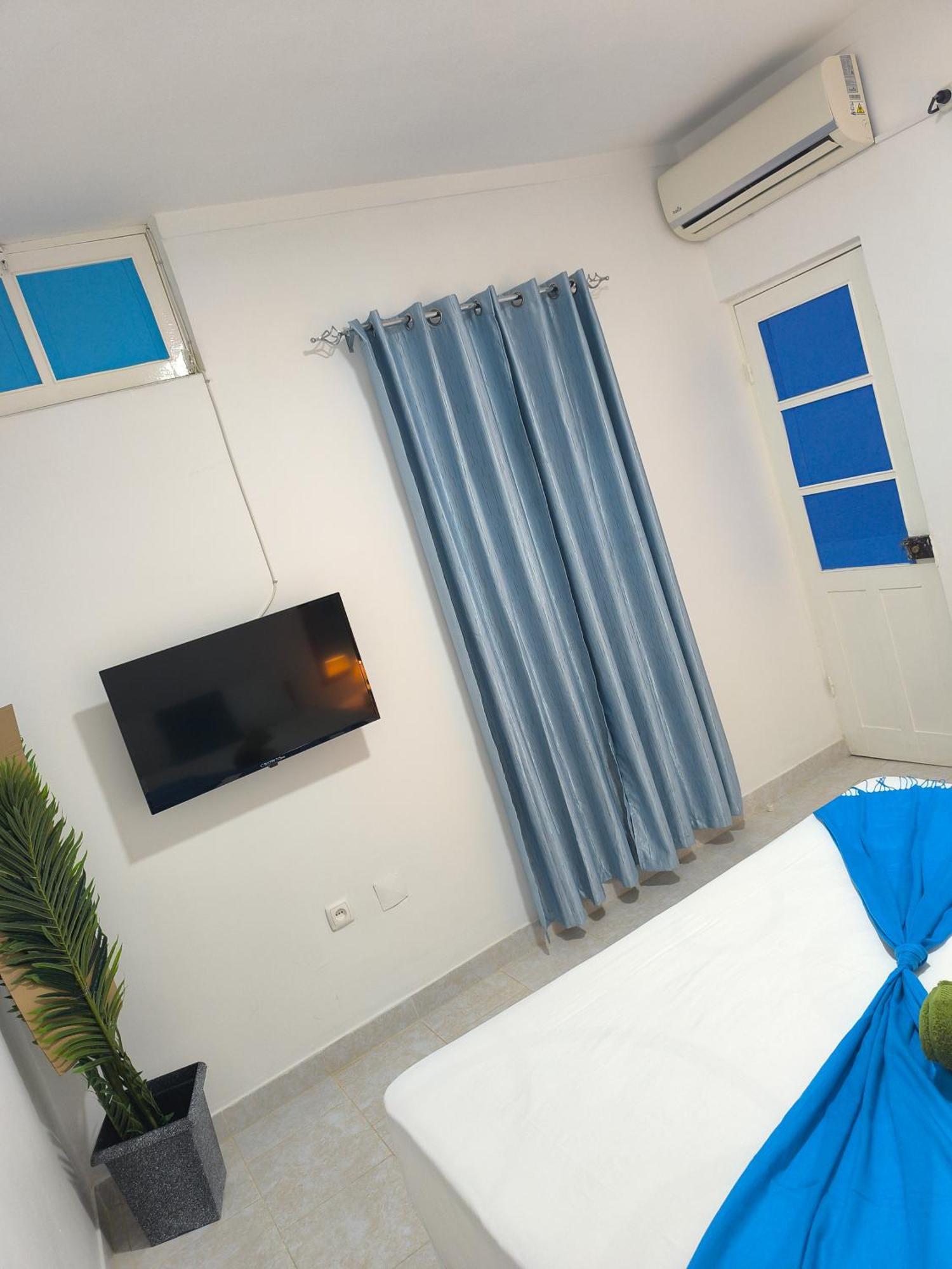 Plateau Bedroom & Chambre - Praia Center 1 Экстерьер фото